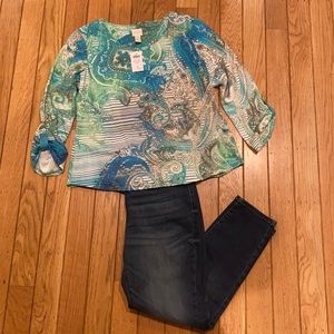 NWT sz 2/L12 Chico’s colorful 3/4 roll sleeve top